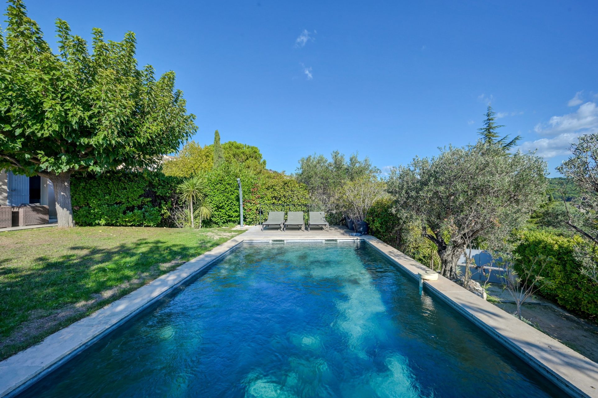 maison de luxe 5 Pièces en vente sur EGUILLES (13510)