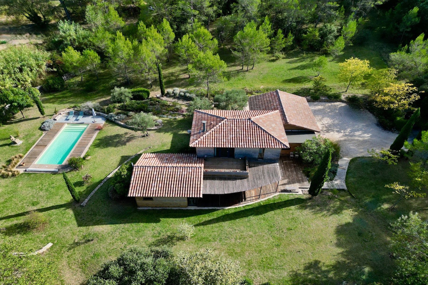 luxury house 7 Rooms for sale on ANDUZE (30140)