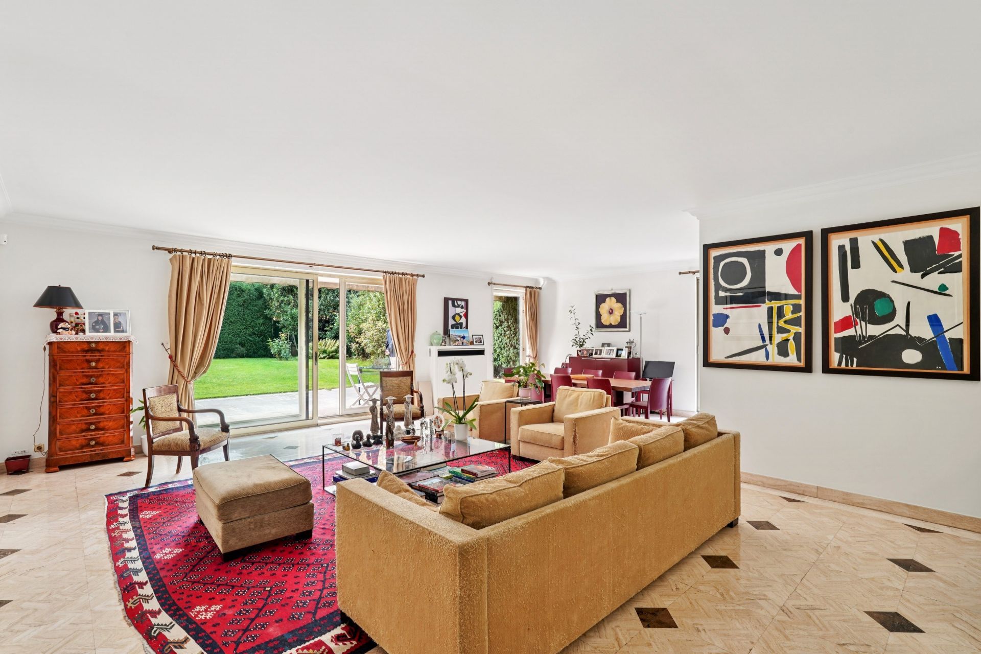 luxury apartment 8 Rooms for sale on NEUILLY SUR SEINE (92200)