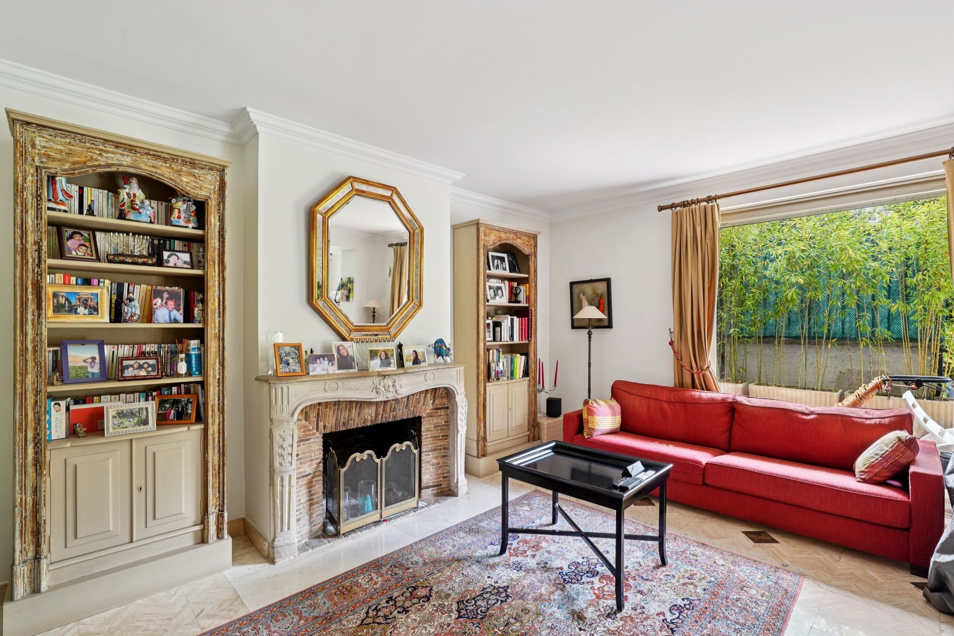 luxury apartment 8 Rooms for sale on NEUILLY SUR SEINE (92200)