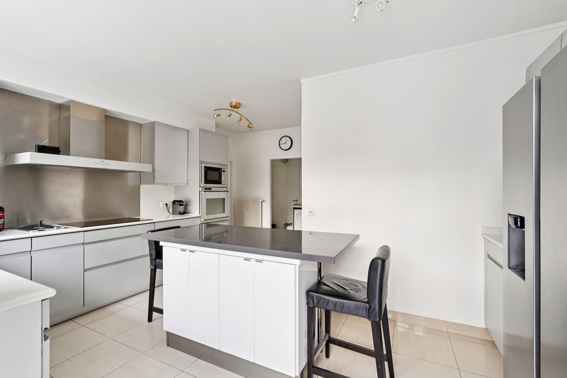 luxury apartment 8 Rooms for sale on NEUILLY SUR SEINE (92200)