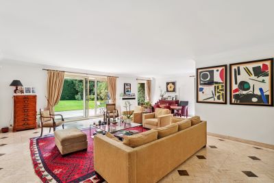 Sale Luxury apartment Neuilly-sur-Seine 8 Rooms 255 m²