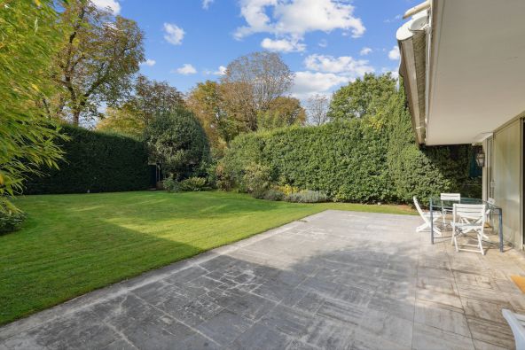 Sale Luxury apartment Neuilly-sur-Seine 8 Rooms 255 m²