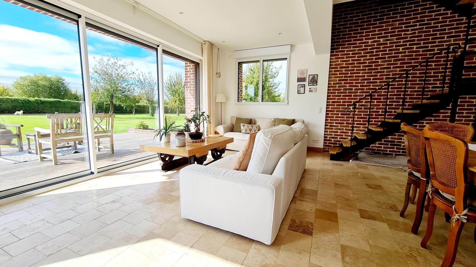 luxury house 5 Rooms for sale on PONT L EVEQUE (14130)