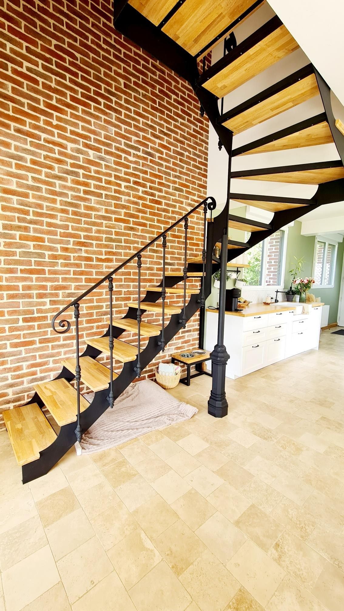 luxury house 5 Rooms for sale on PONT L EVEQUE (14130)