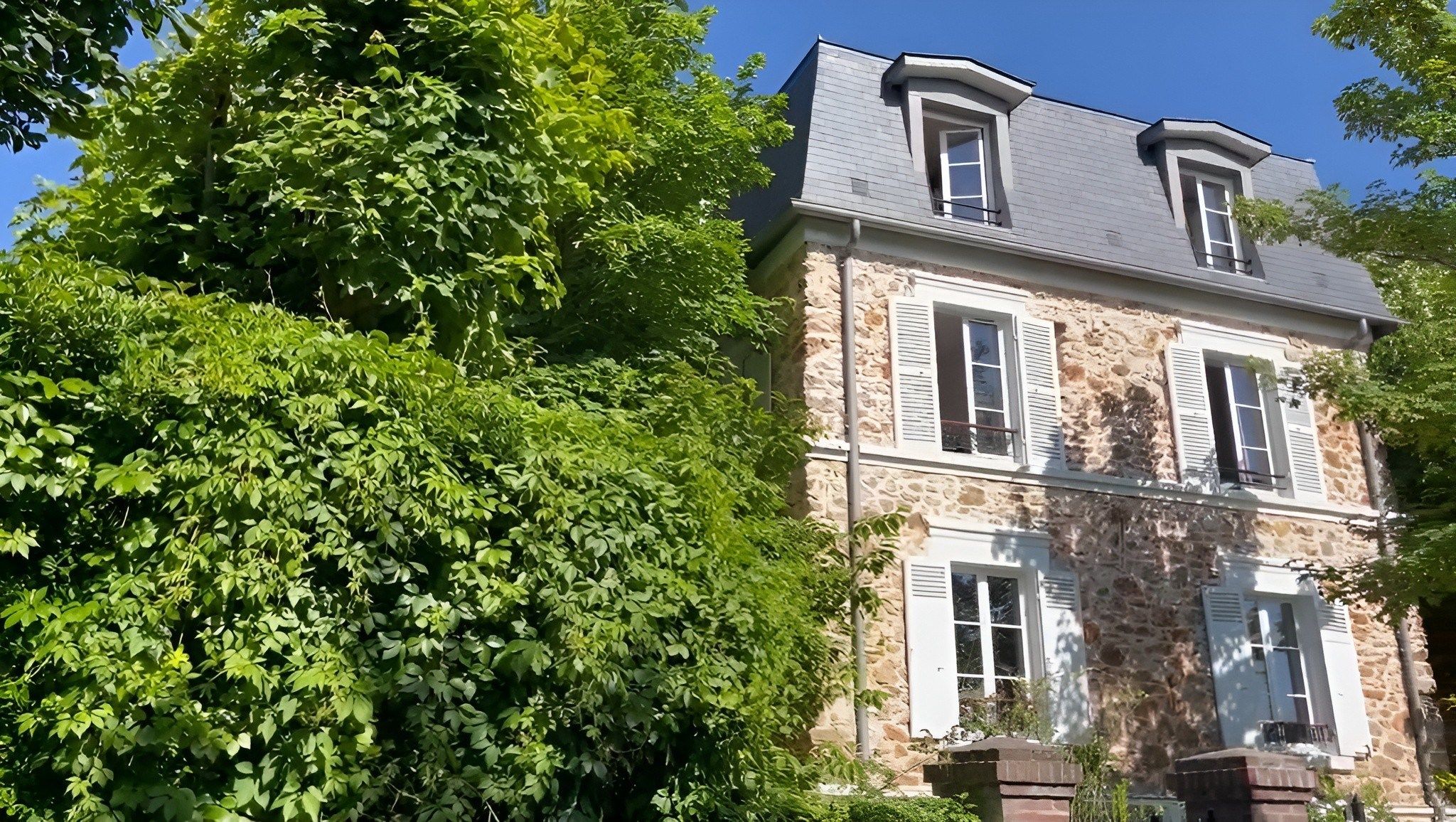 luxury house 9 Rooms for sale on SEVRES (92310)