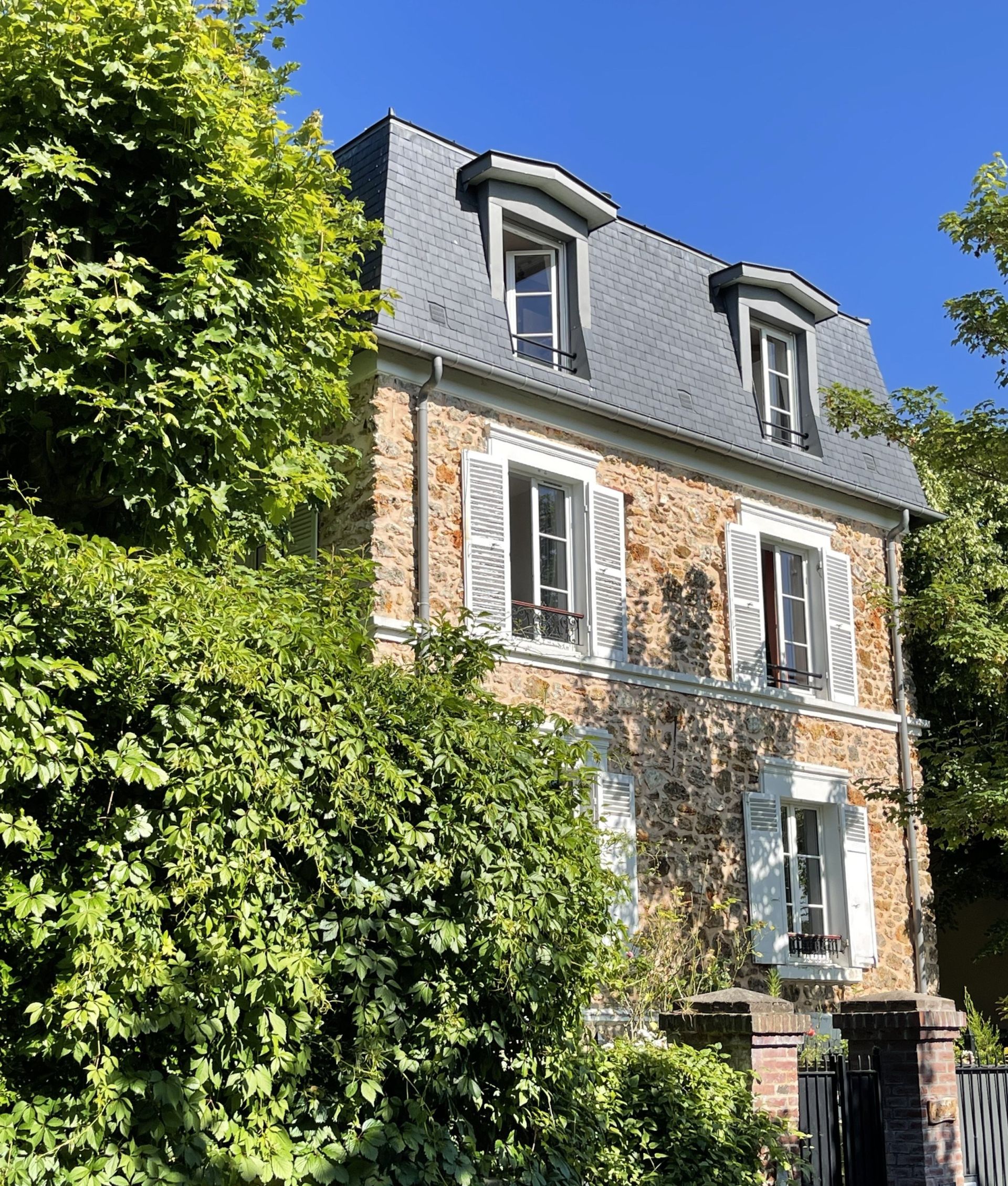 luxury house 9 Rooms for sale on SEVRES (92310)