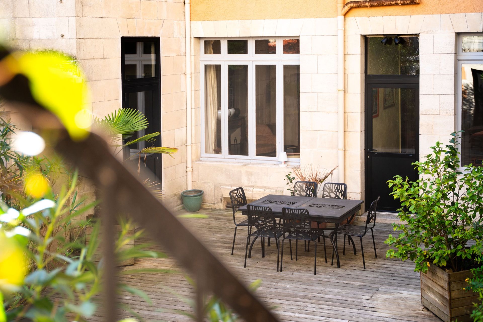 mansion 10 Rooms for sale on LA ROCHELLE (17000)