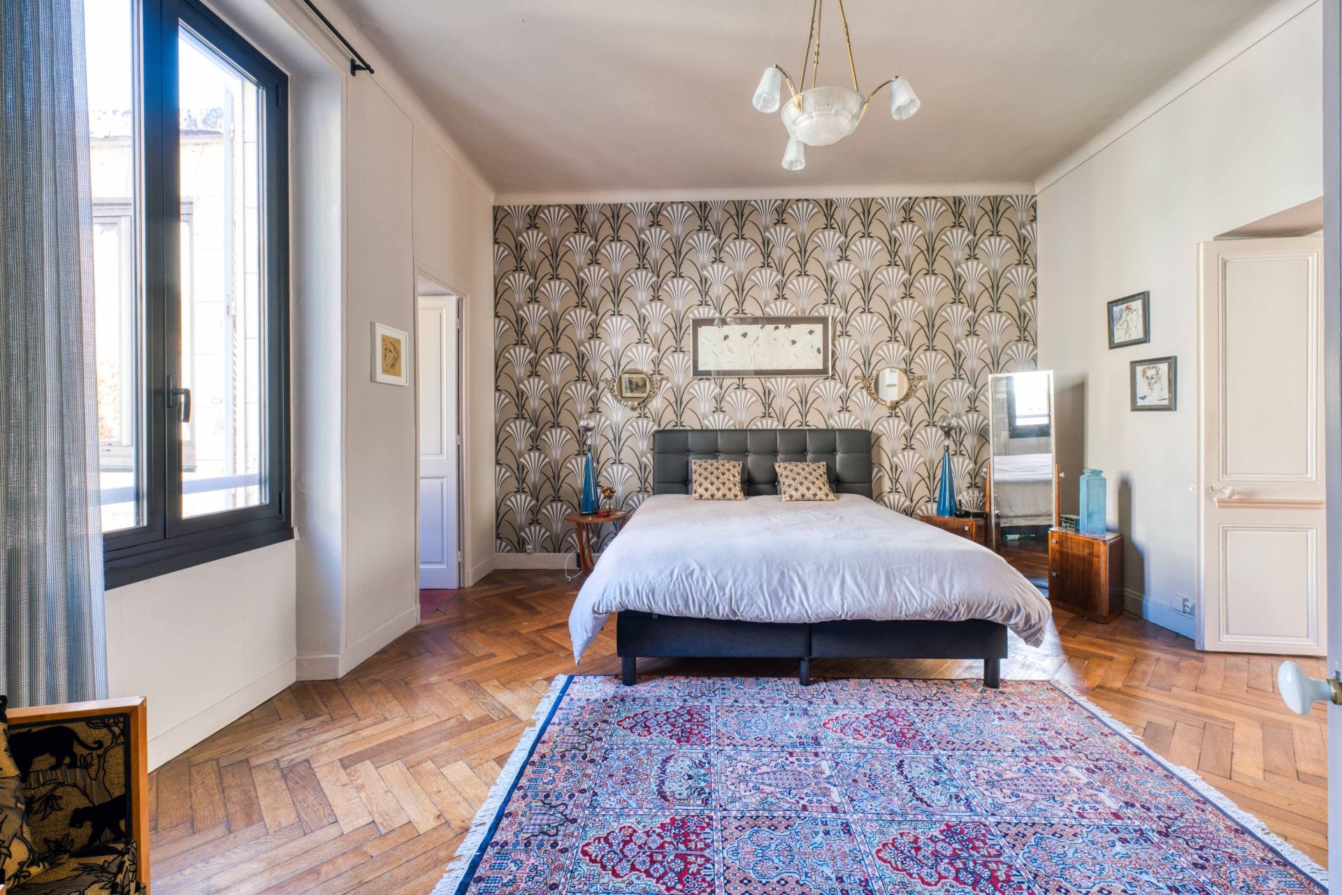 luxury house 10 Rooms for sale on LA ROCHELLE (17000)