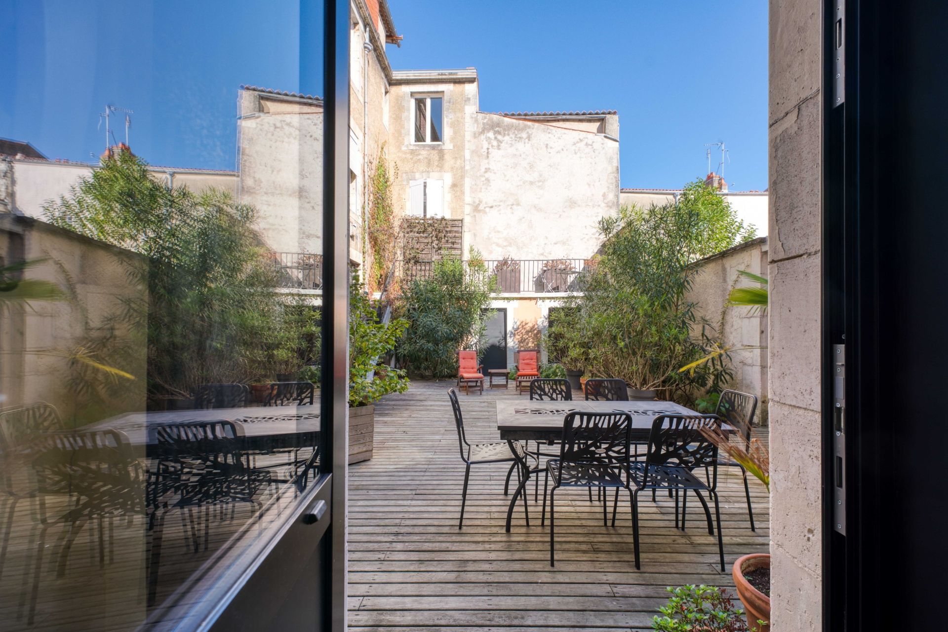 luxury house 10 Rooms for sale on LA ROCHELLE (17000)