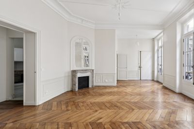 Sale Luxury apartment Paris 8 3 Rooms 78 m²