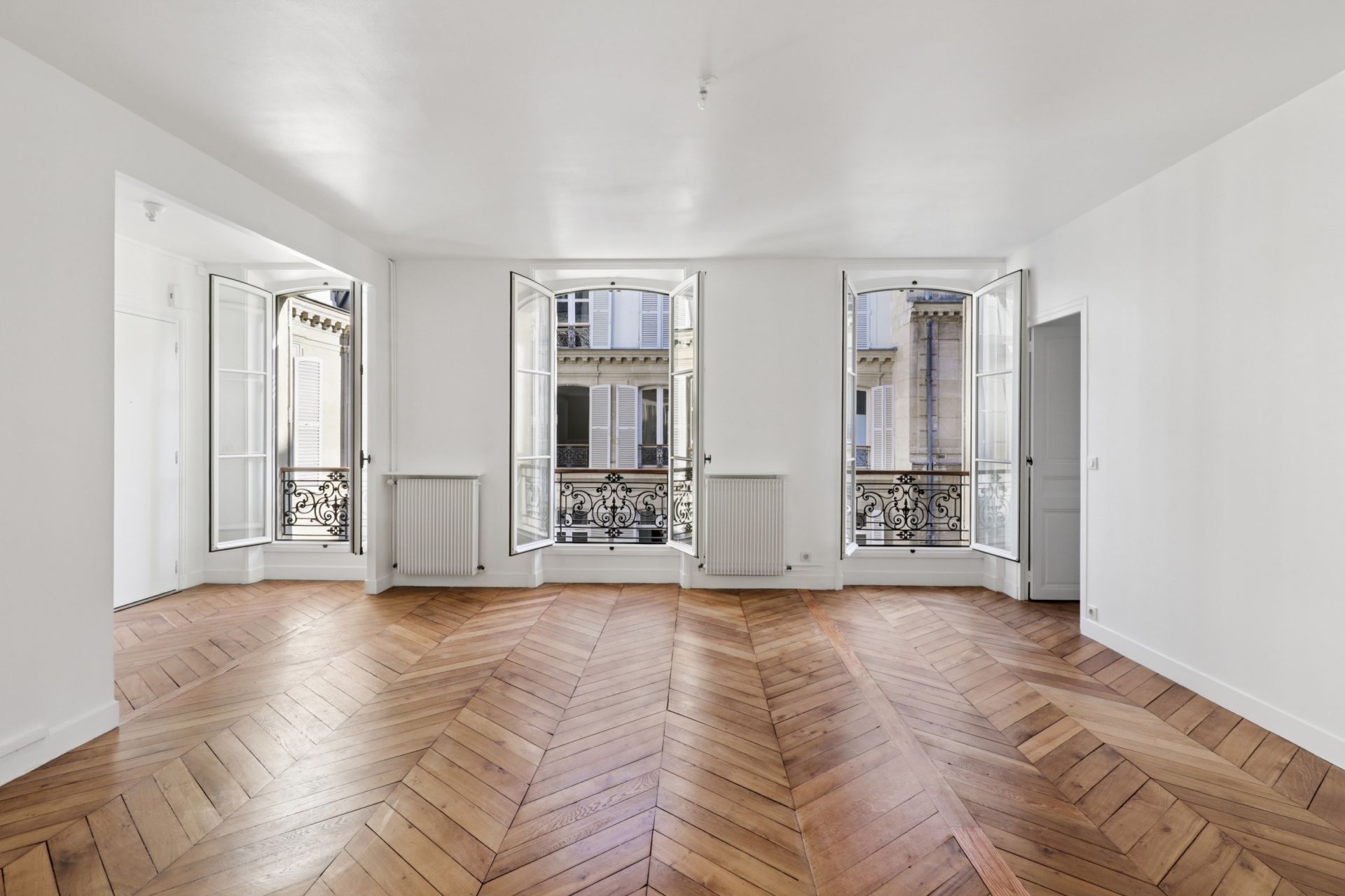 luxury apartment 3 Rooms for sale on PARIS (75008)