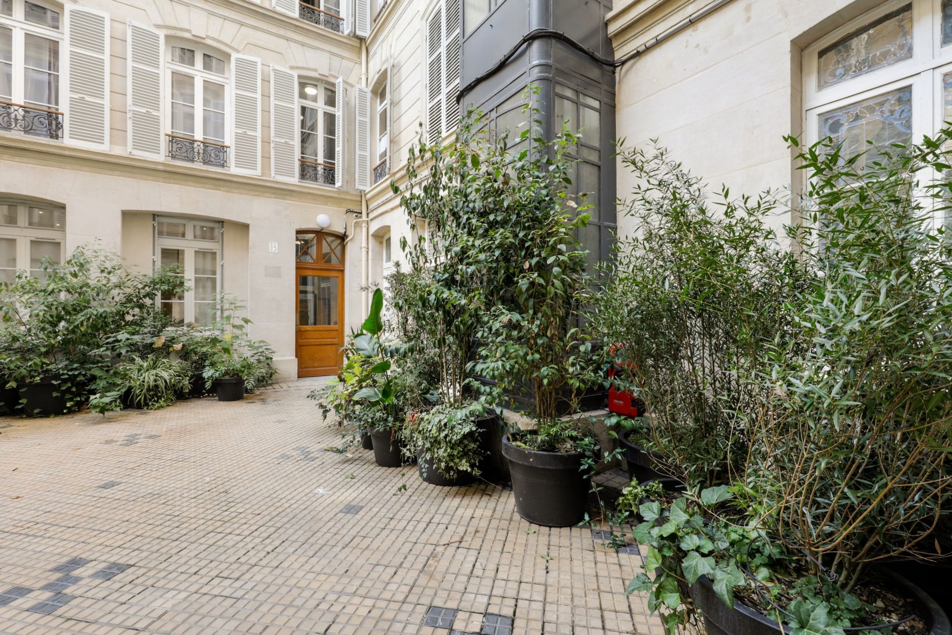 luxury apartment 3 Rooms for sale on PARIS (75008)