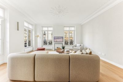 Sale Luxury apartment Paris 7 3 Rooms 76 m²