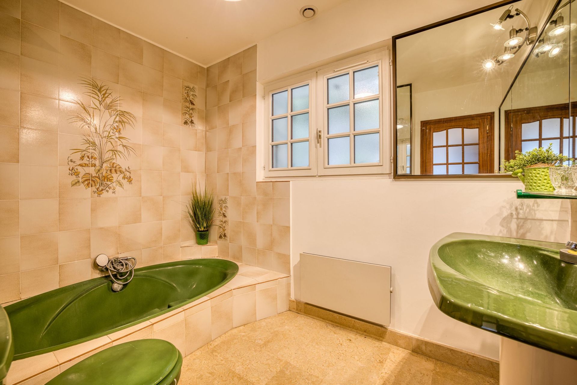 luxury house 8 Rooms for sale on BRISON ST INNOCENT (73100)