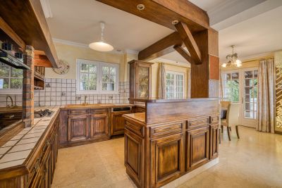 Sale Luxury house Brison-Saint-Innocent 8 Rooms 253 m²