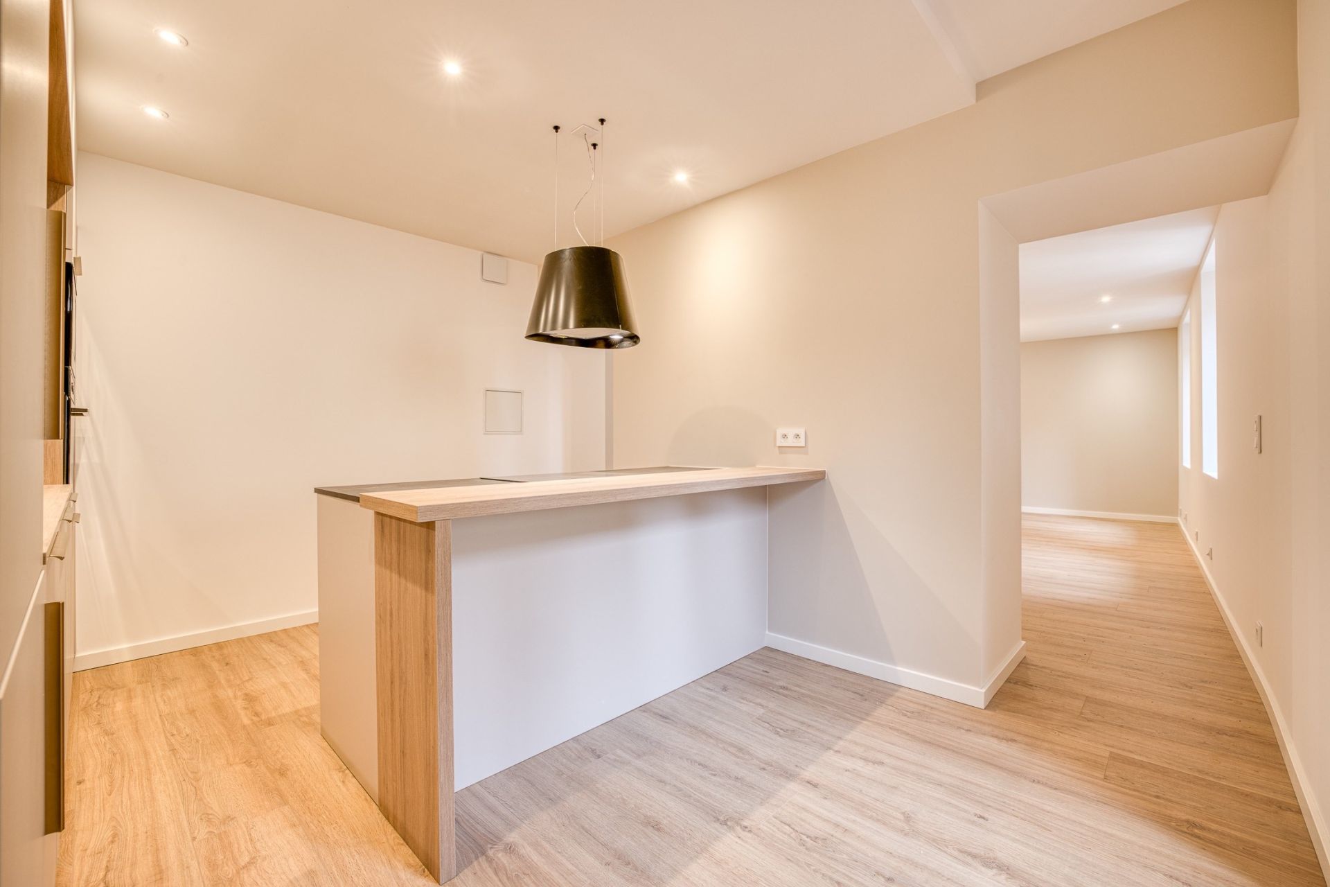 luxury apartment 3 Rooms for sale on ANNECY (74000)
