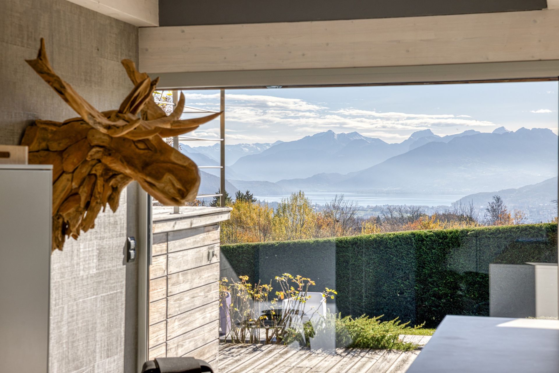 luxury house 9 Rooms for sale on ANNECY (74000)