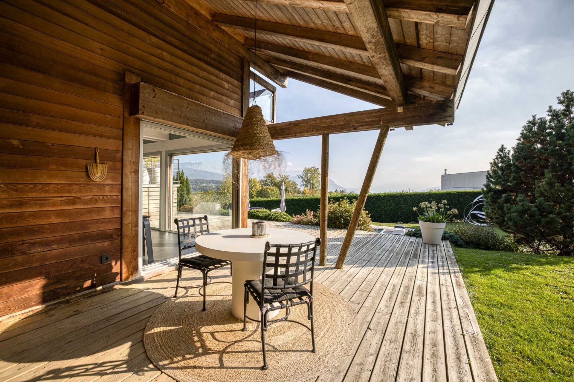 luxury house 9 Rooms for sale on ANNECY (74000)