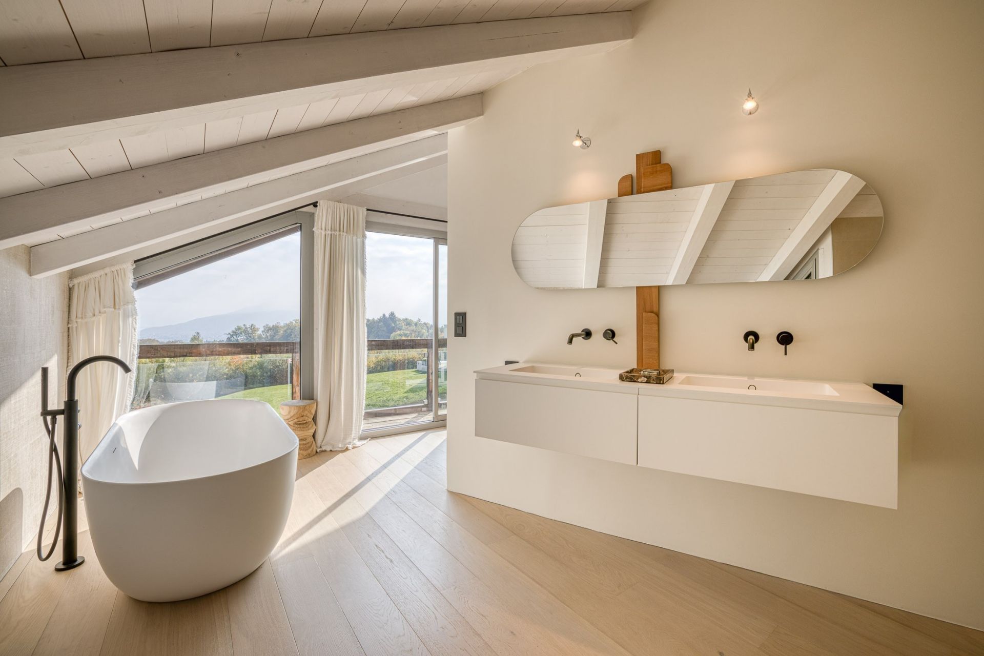 luxury house 9 Rooms for sale on ST MARTIN BELLEVUE (74370)