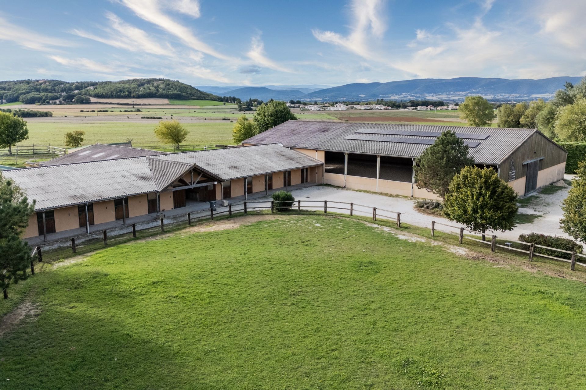 equestrian property 10 Rooms for sale on GRIGNAN (26230)