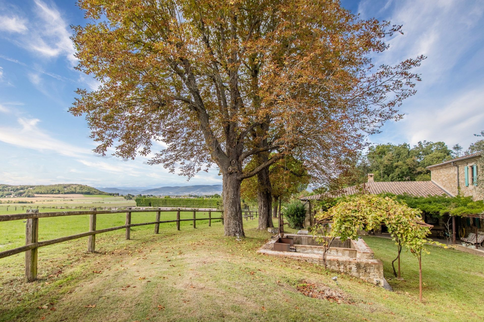 equestrian property 10 Rooms for sale on GRIGNAN (26230)