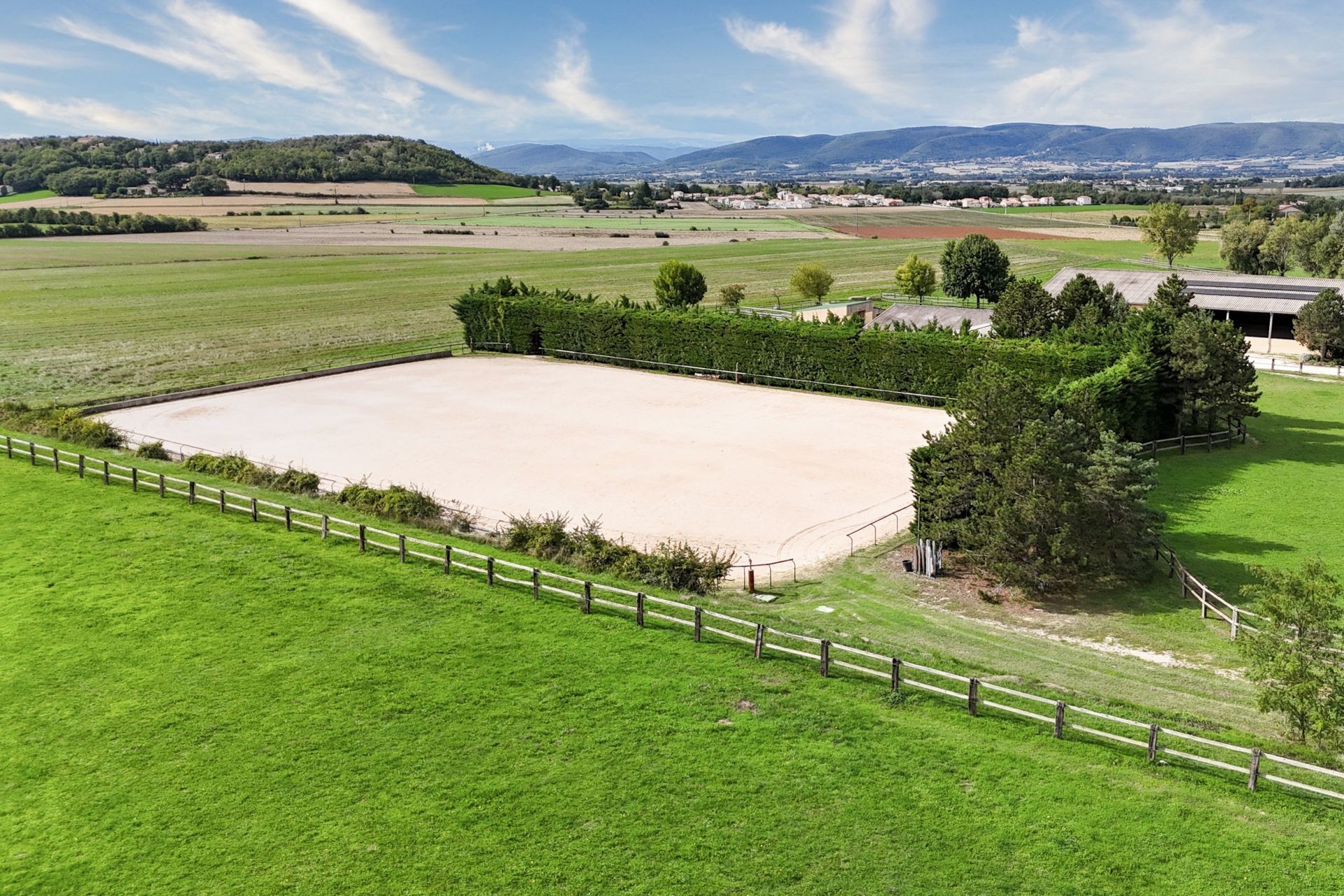 equestrian property 10 Rooms for sale on GRIGNAN (26230)