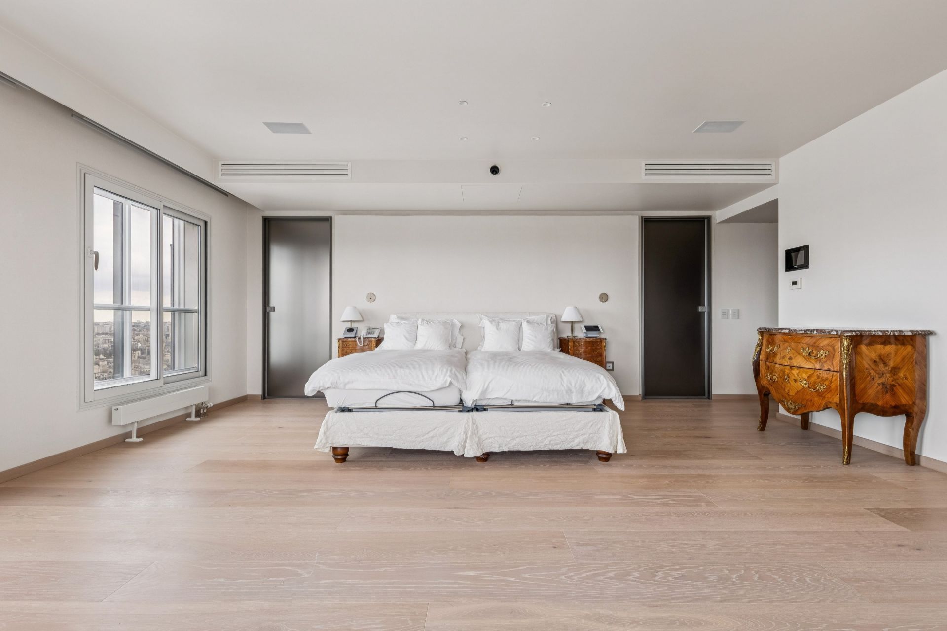 penthouse 7 Rooms for sale on PARIS (75015)