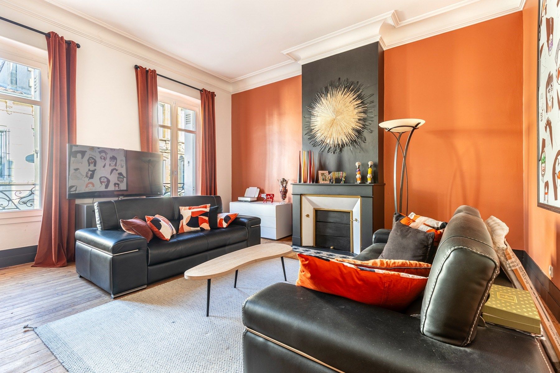 luxury house 6 Rooms for sale on BORDEAUX (33000)