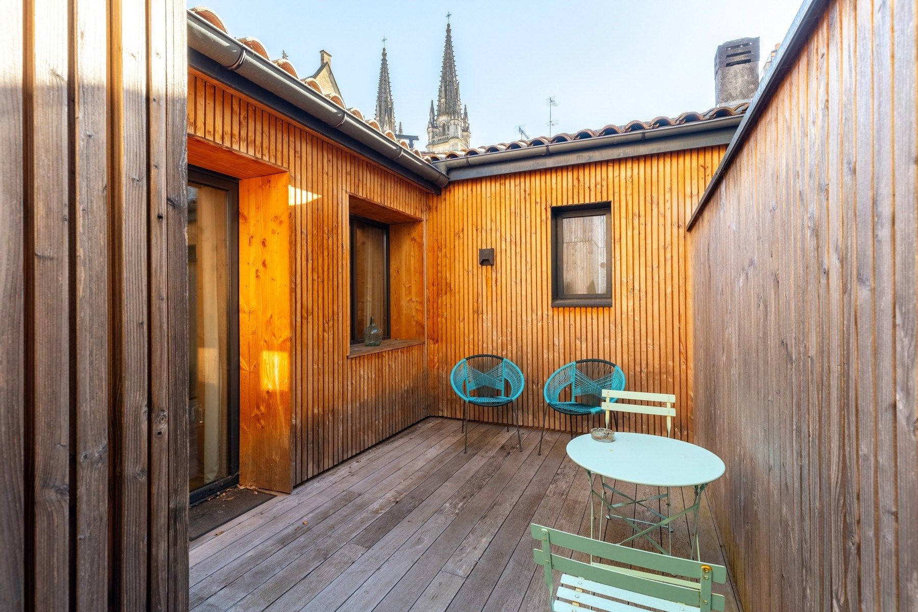 luxury apartment 2 Rooms for sale on BORDEAUX (33000)