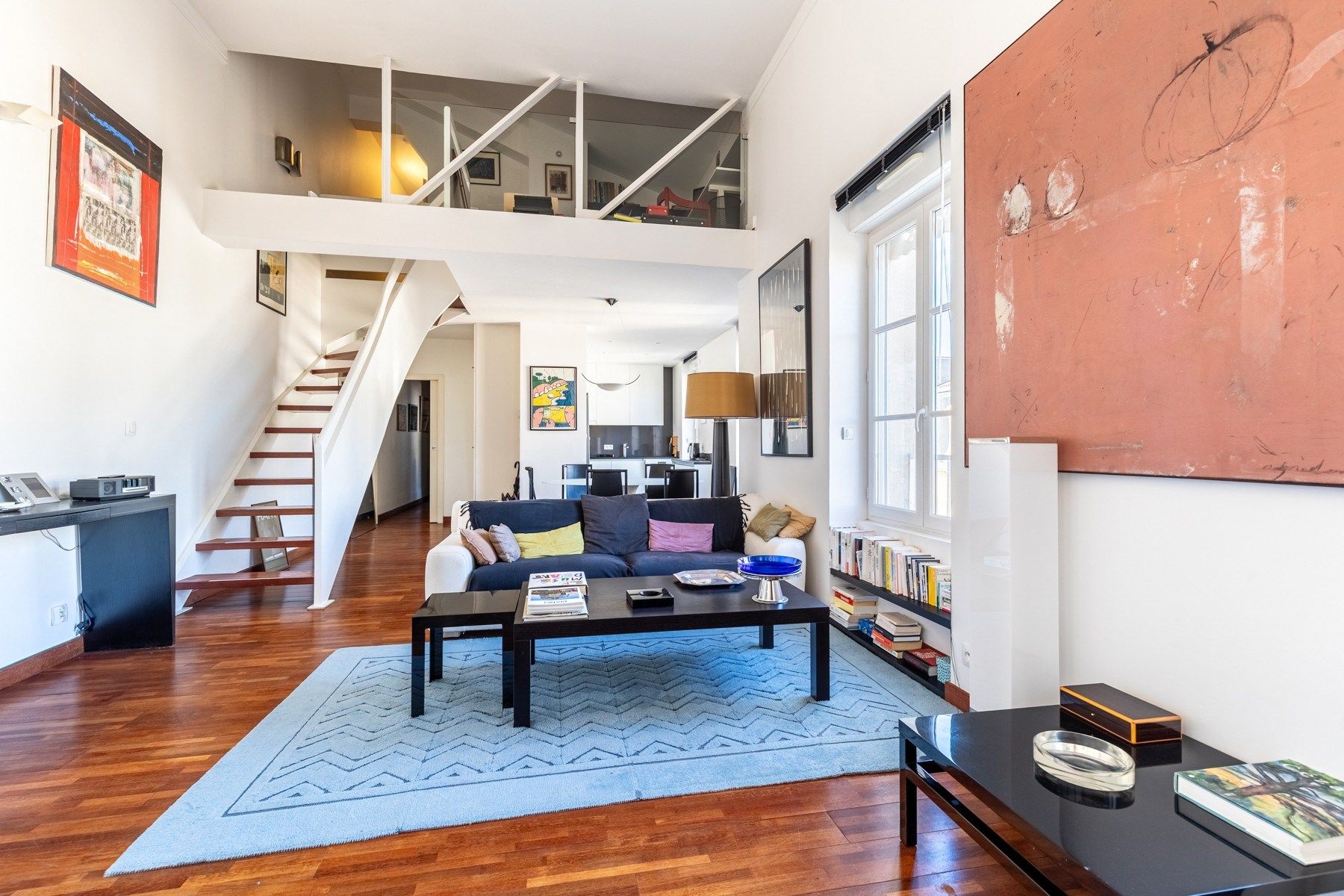 luxury apartment 4 Rooms for sale on BORDEAUX (33000)