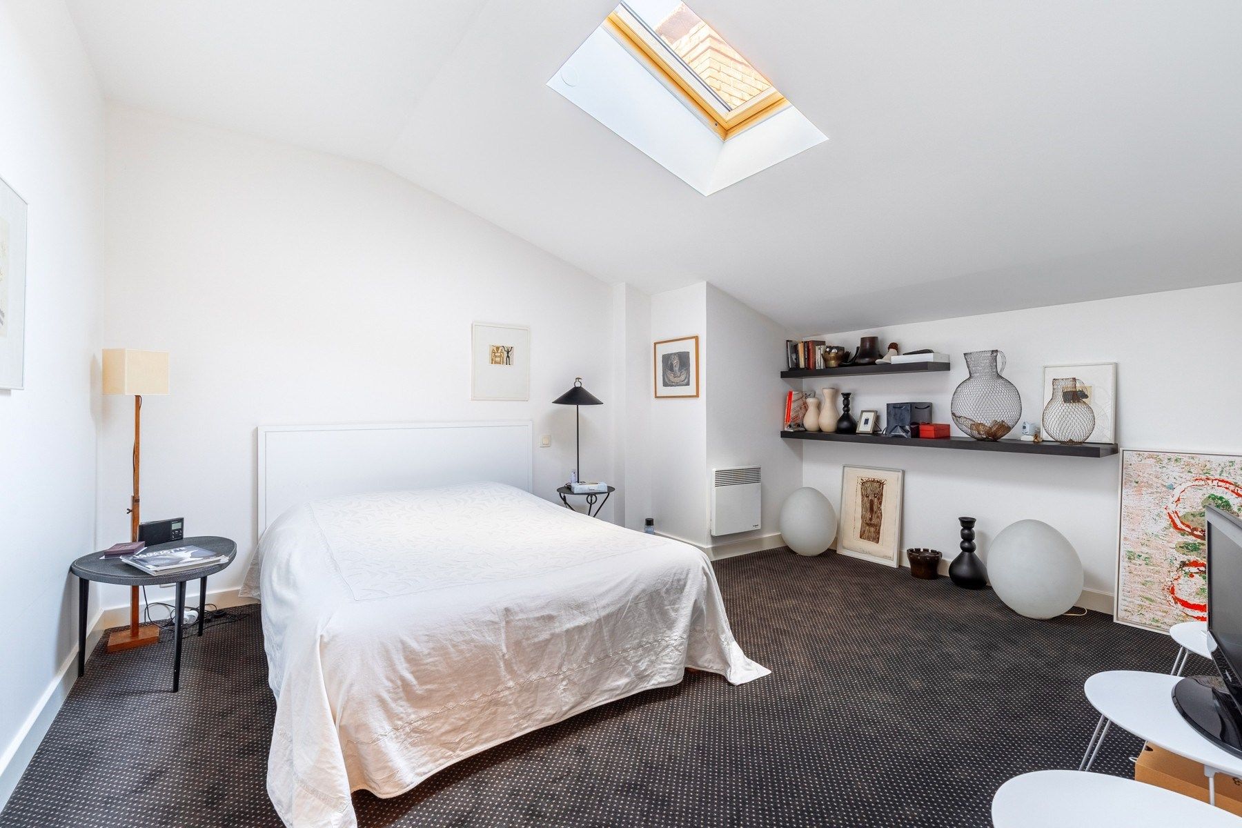 luxury apartment 4 Rooms for sale on BORDEAUX (33000)