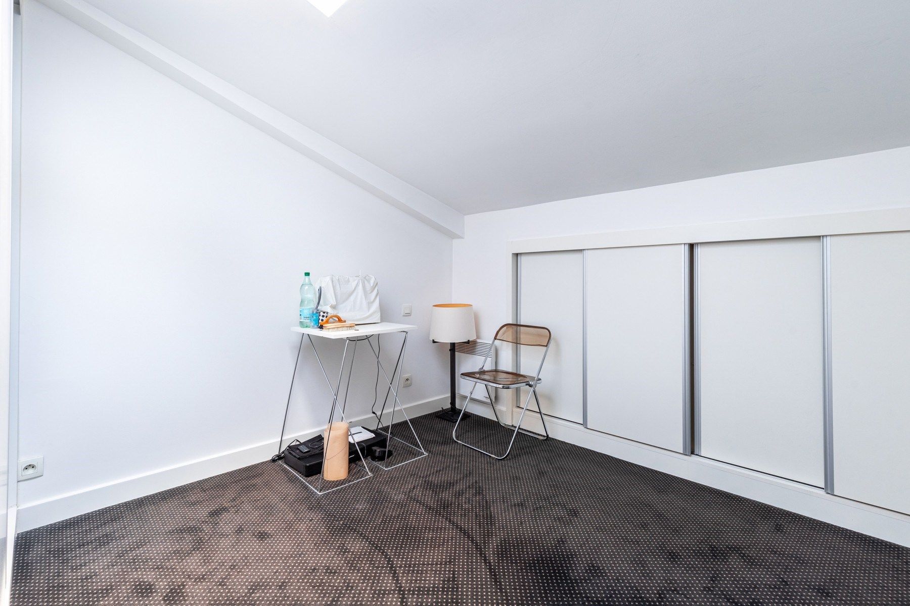 luxury apartment 4 Rooms for sale on BORDEAUX (33000)