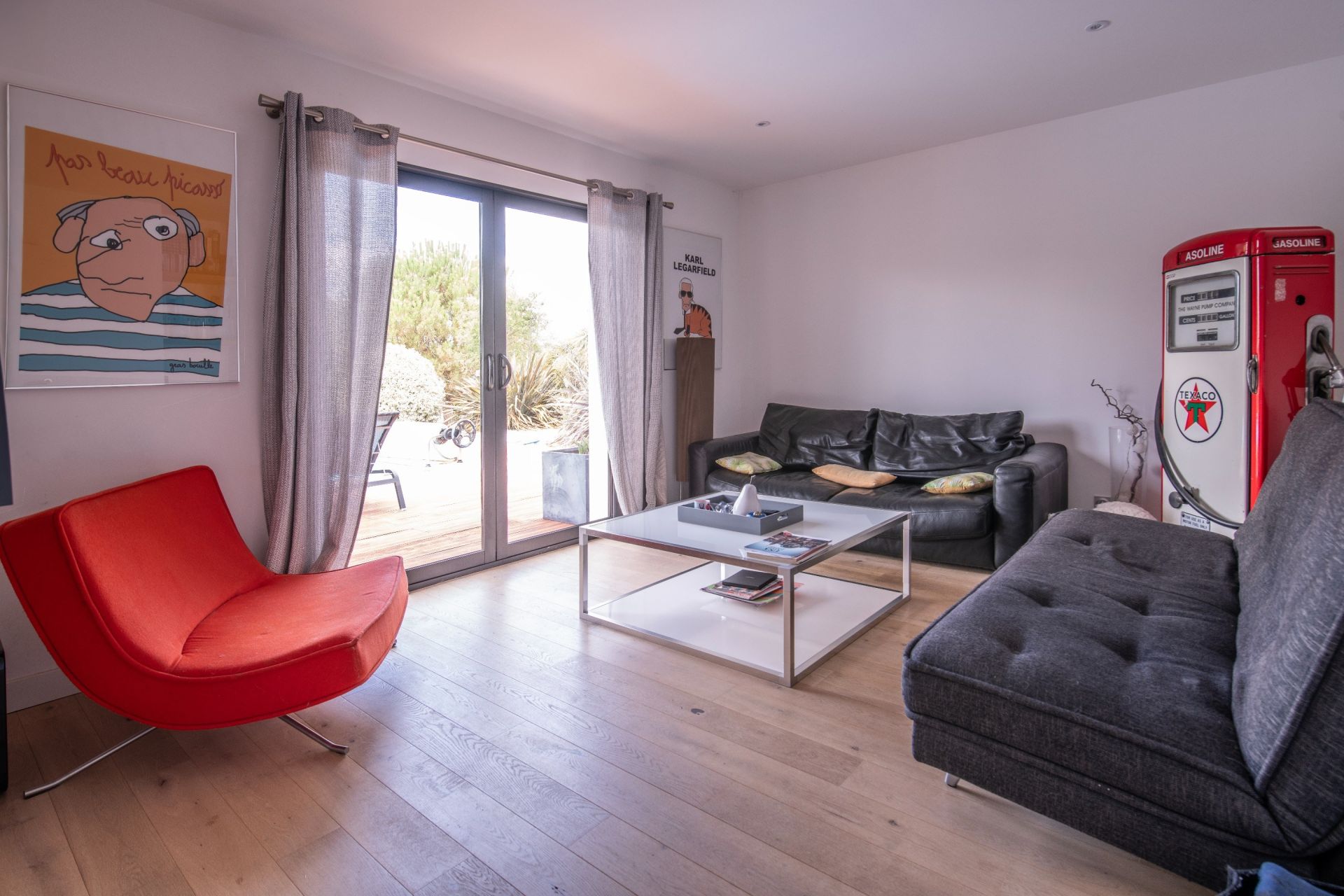 luxury house 7 Rooms for sale on PORT ST PERE (44710)