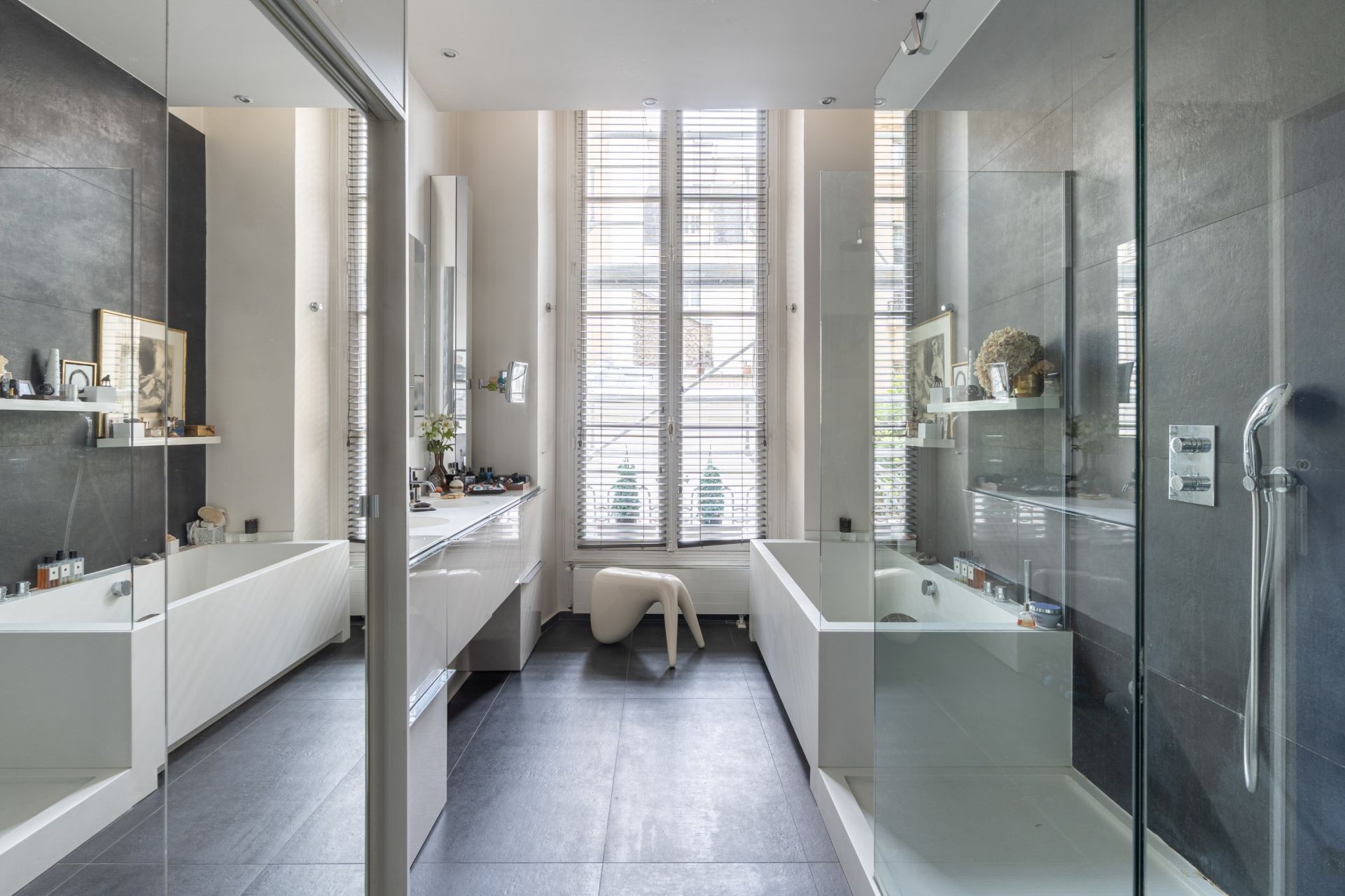 luxury apartment 5 Rooms for sale on PARIS (75006)