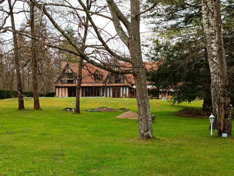 luxury house 10 Rooms for sale on LA FERTE ST CYR (41220)