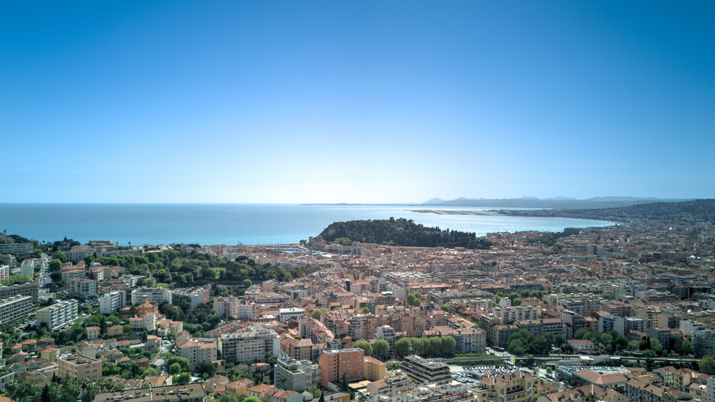 contemporary house 7 Rooms for sale on NICE (06000)