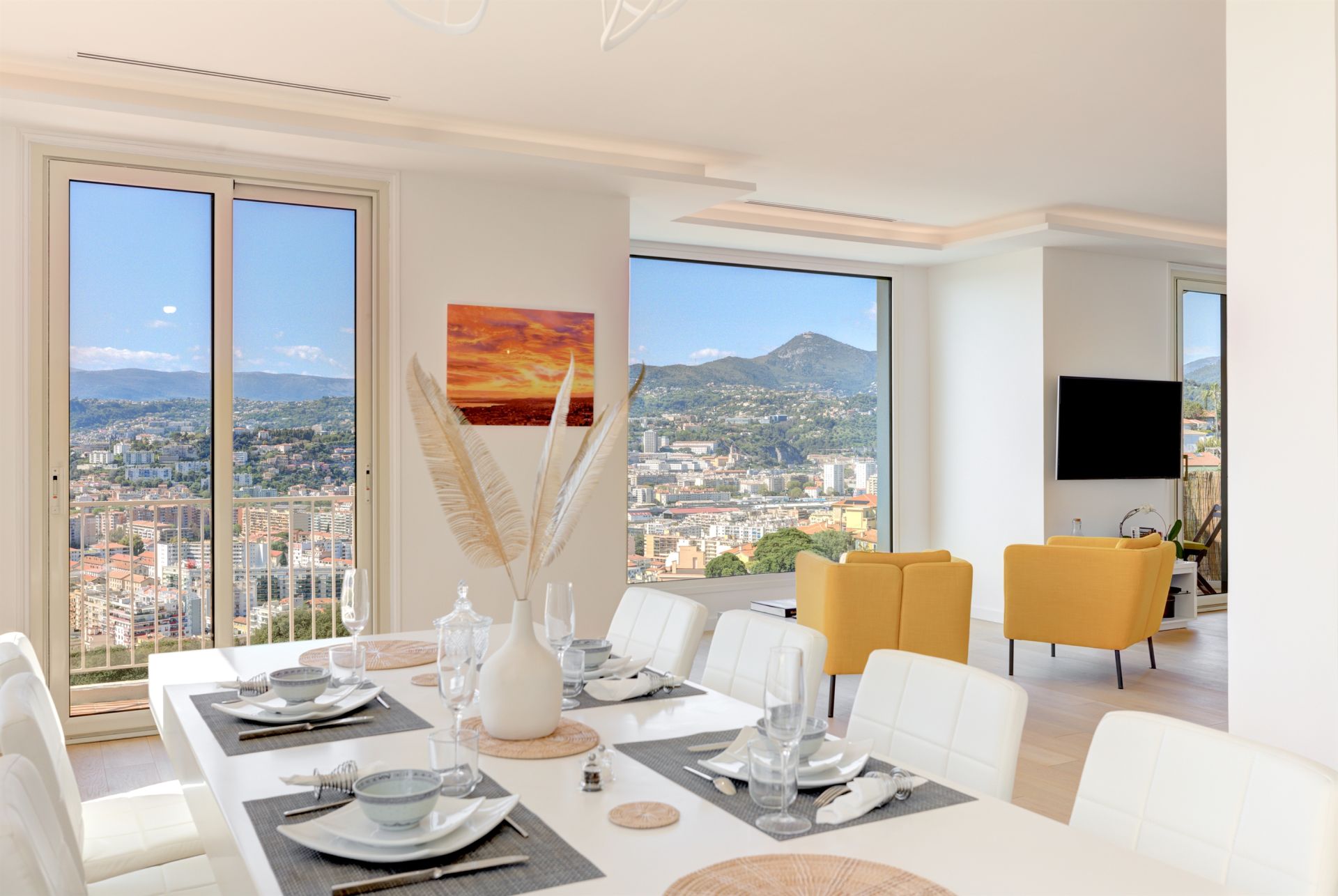 contemporary house 7 Rooms for sale on NICE (06000)