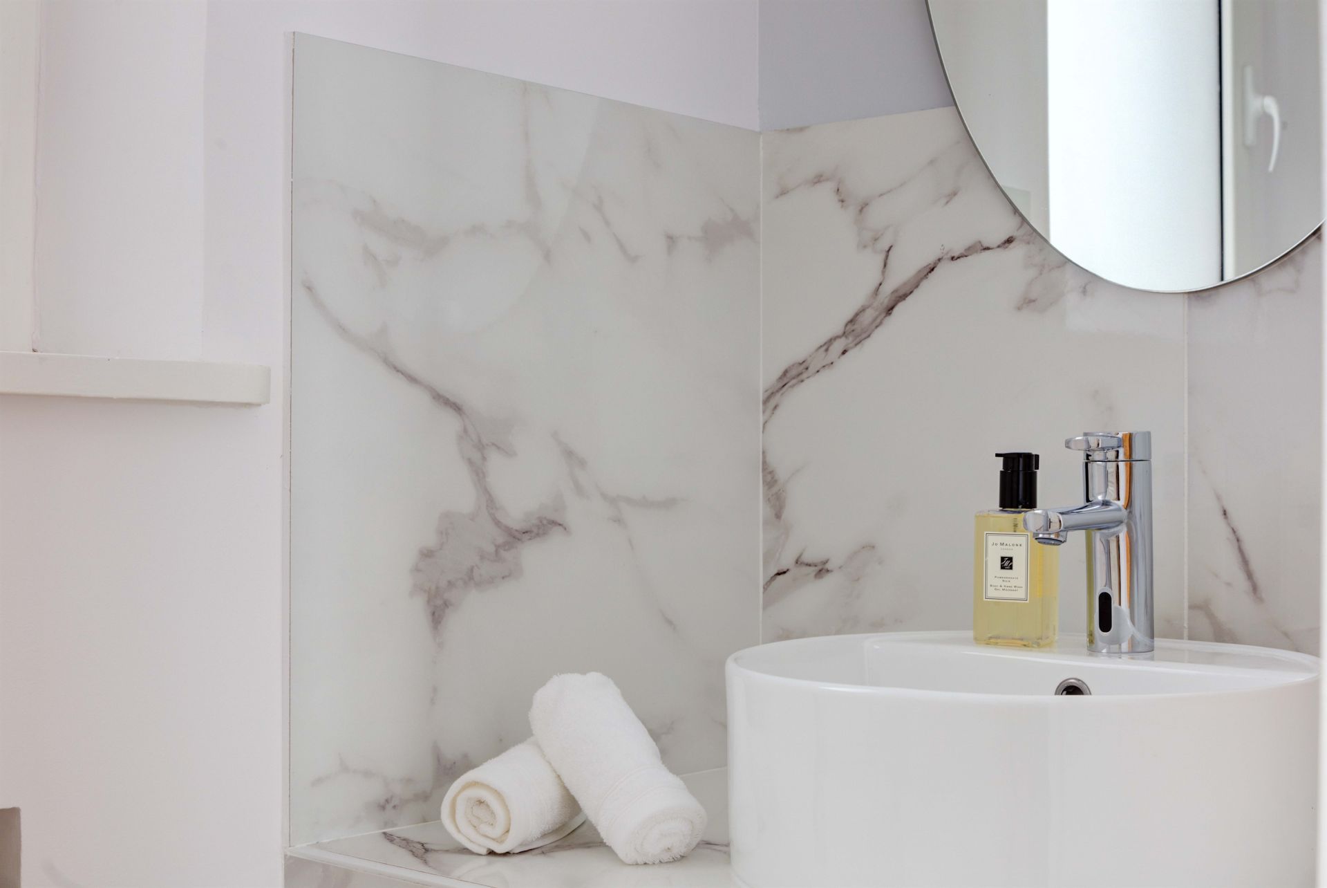 contemporary house 7 Rooms for sale on NICE (06000)