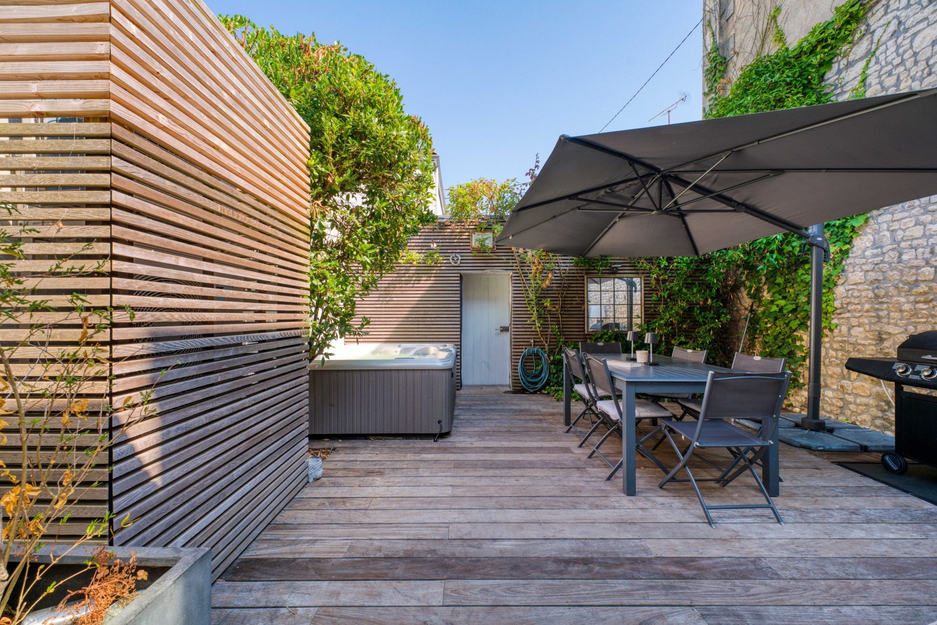 maison contemporaine 6 Pièces en vente sur LA ROCHELLE (17000)