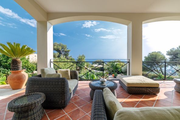 Sale Luxury villa La Turbie 6 Rooms 240 m²