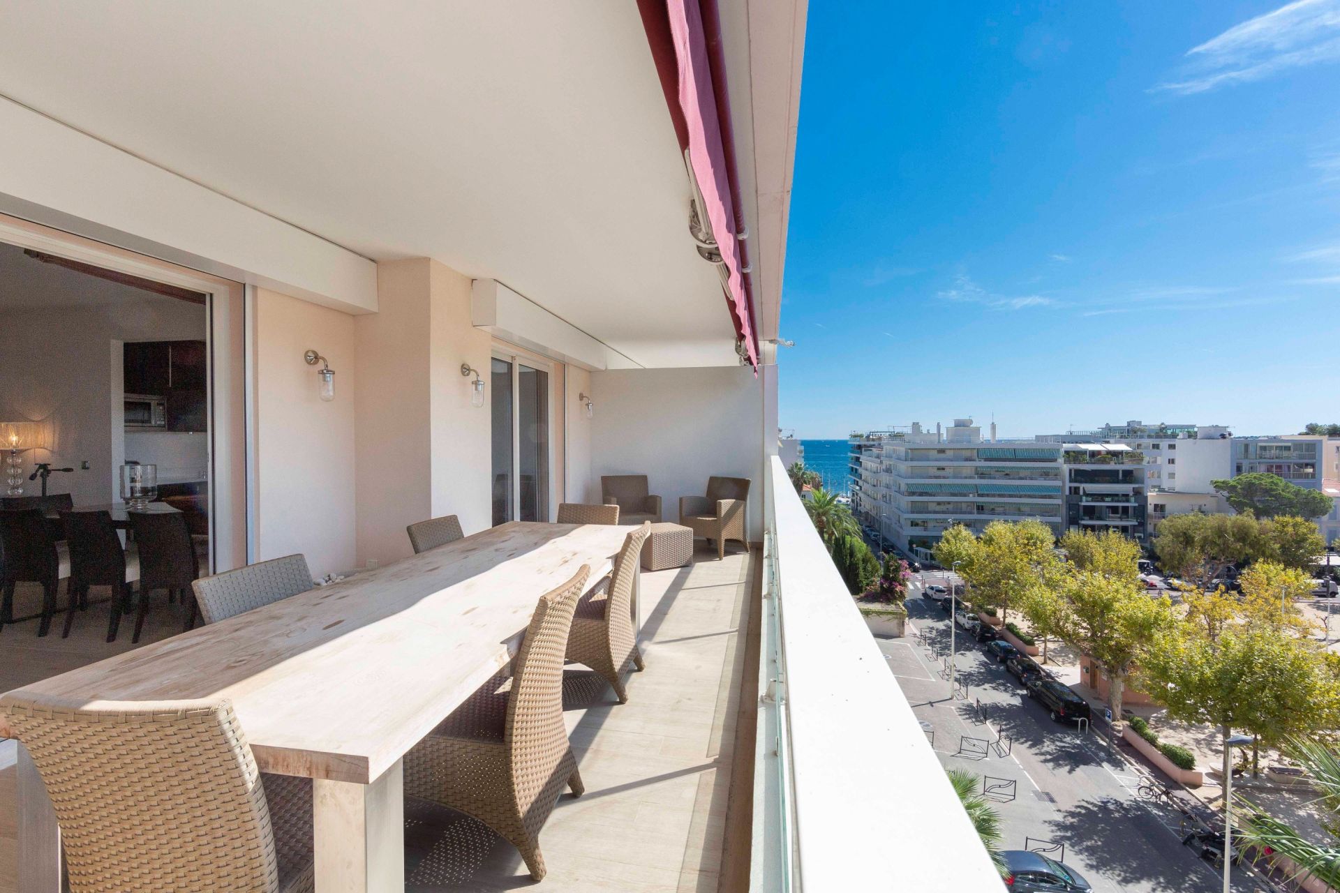 penthouse 5 Rooms for sale on CANNES (06400)