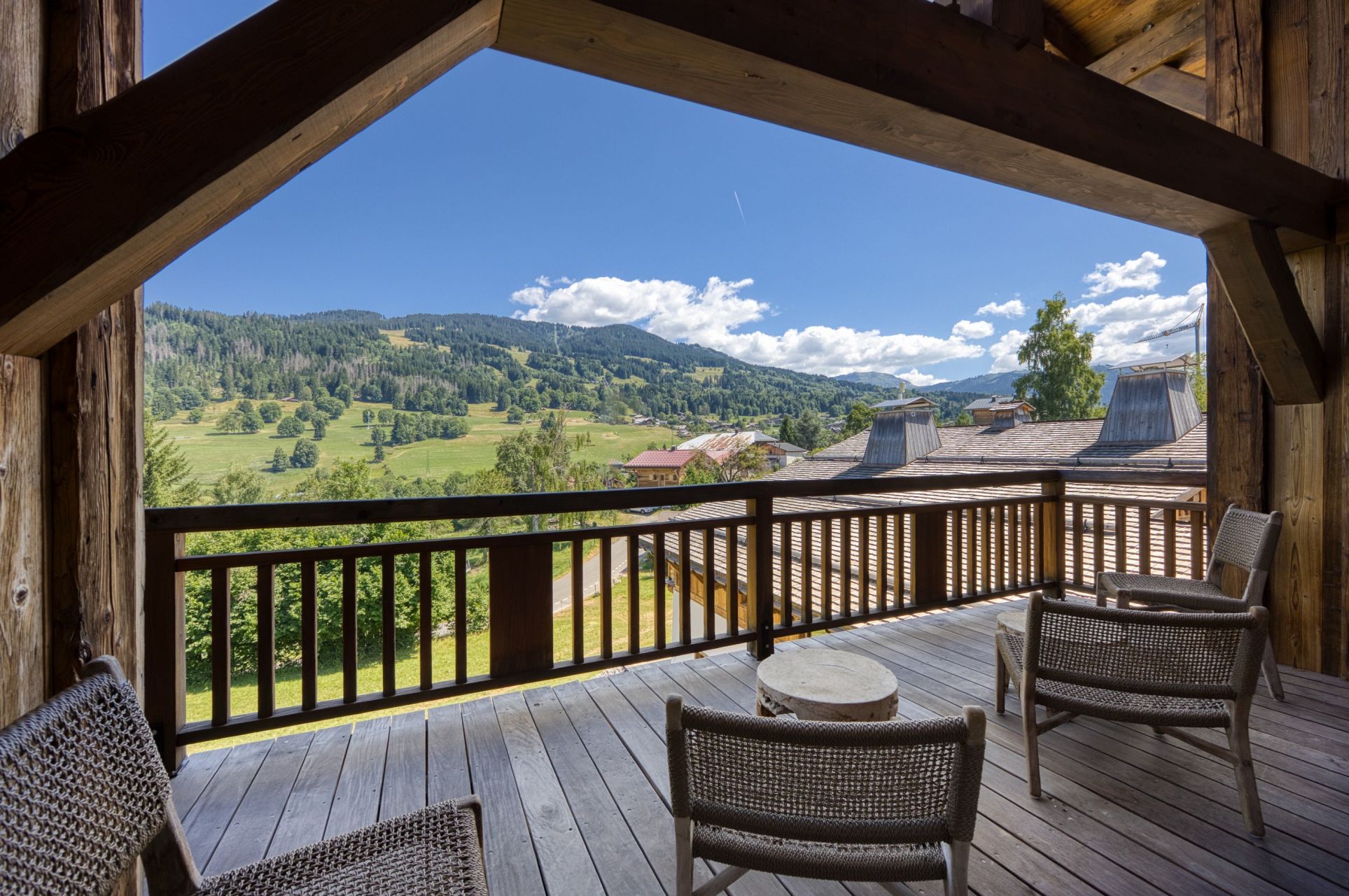 luxury chalet 13 Rooms for seasonal rent on MEGEVE (74120)
