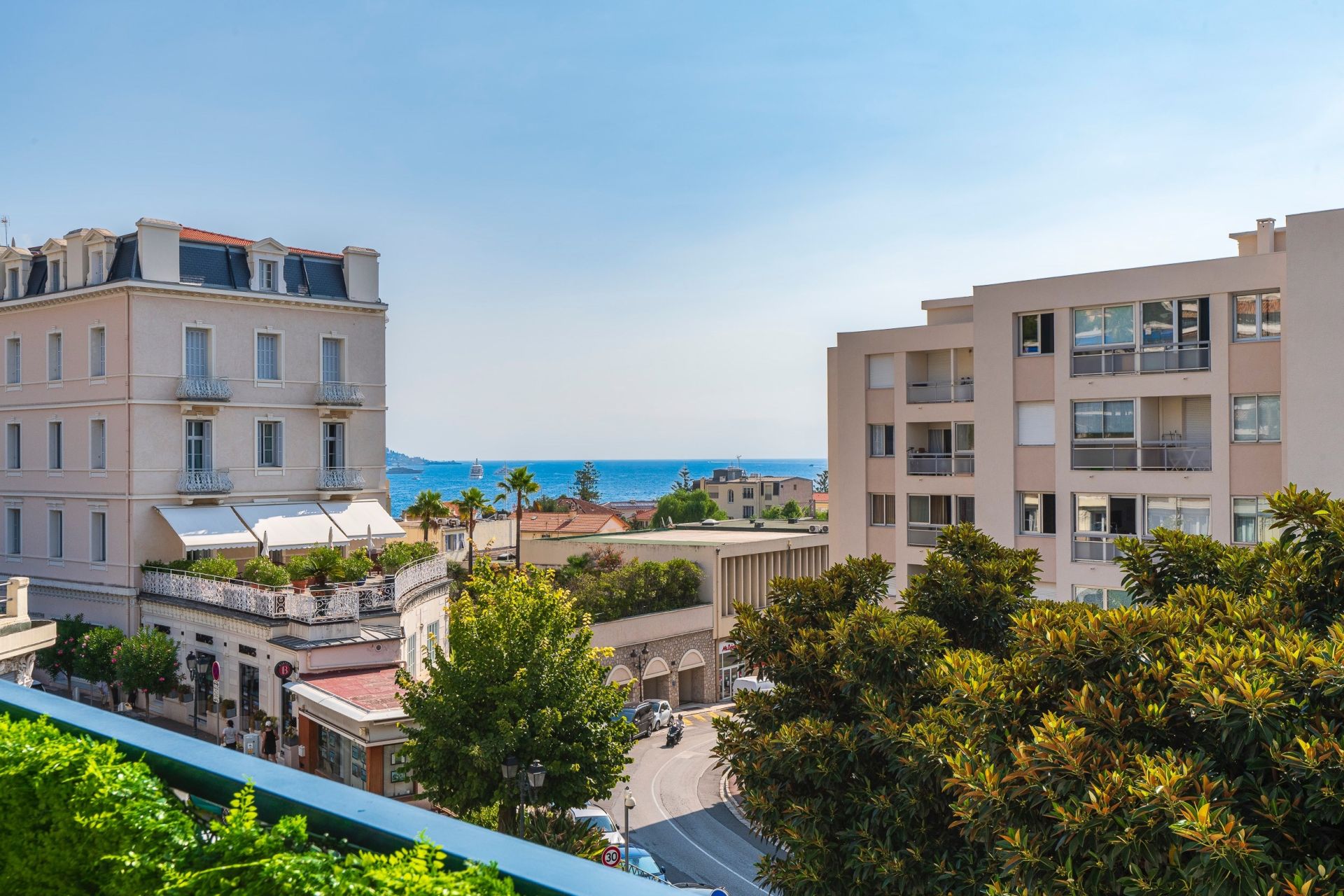 luxury apartment 3 Rooms for sale on BEAULIEU SUR MER (06310)