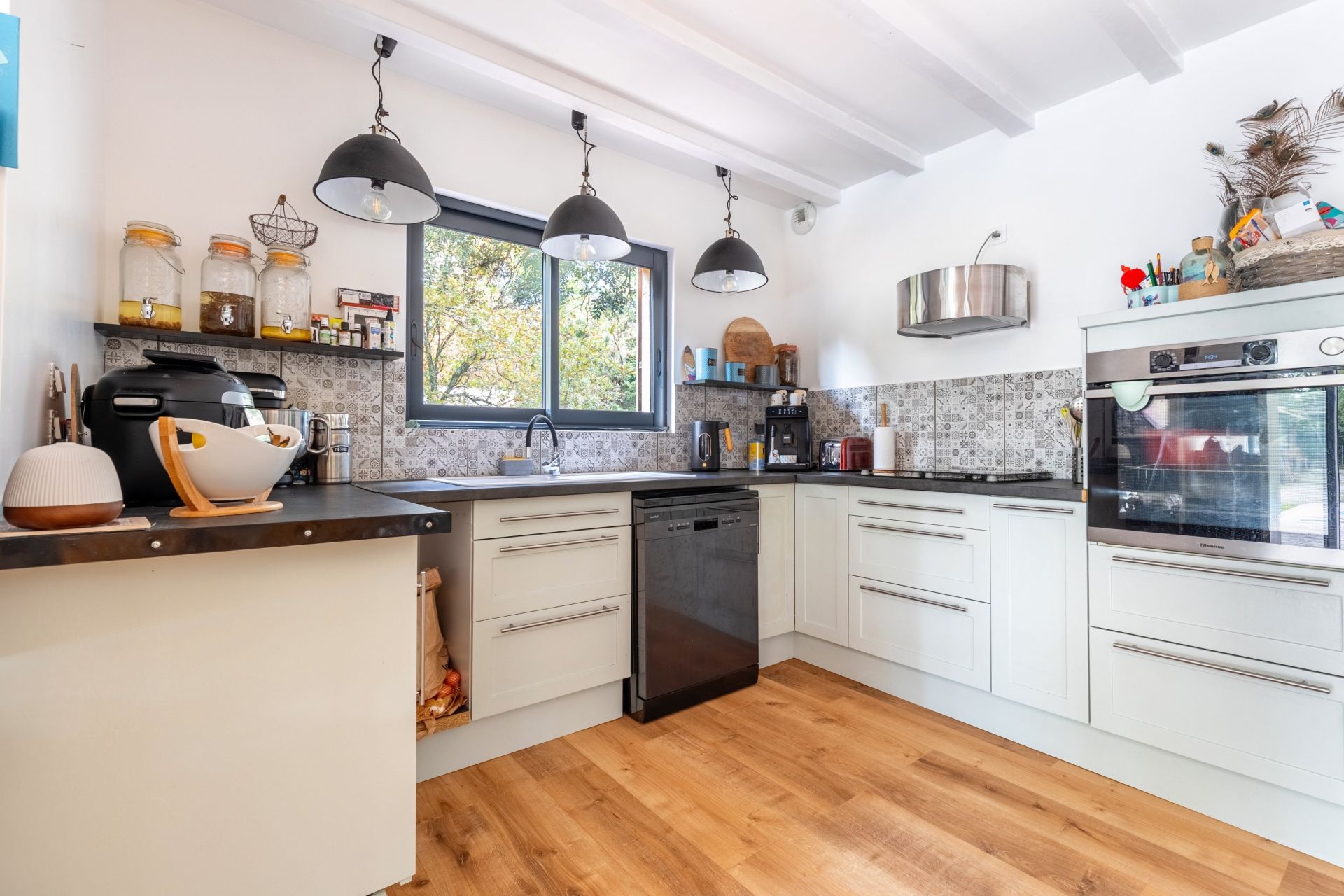 luxury house 7 Rooms for sale on GUJAN MESTRAS (33470)