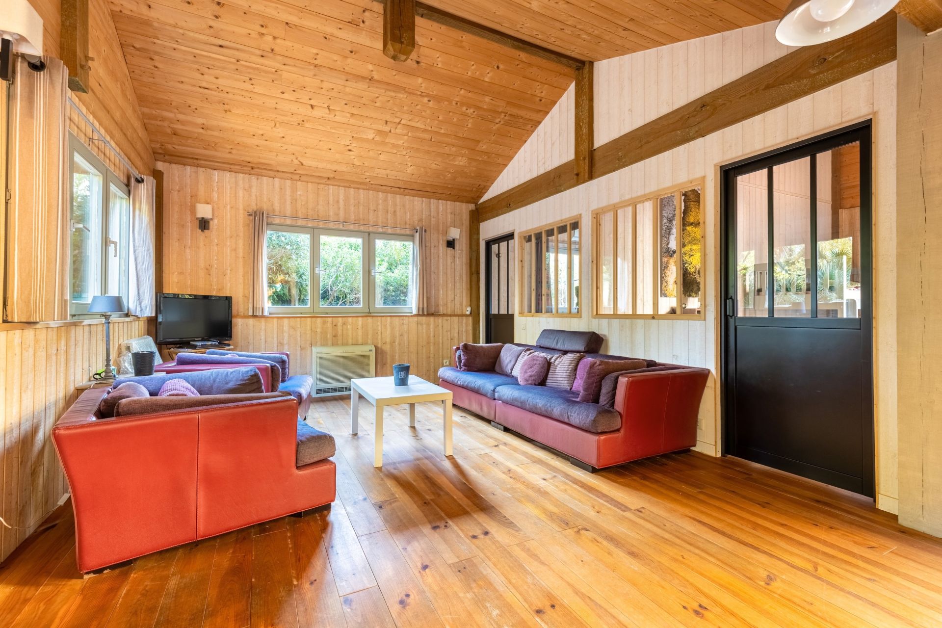 luxury house 8 Rooms for sale on BISCARROSSE (40600)