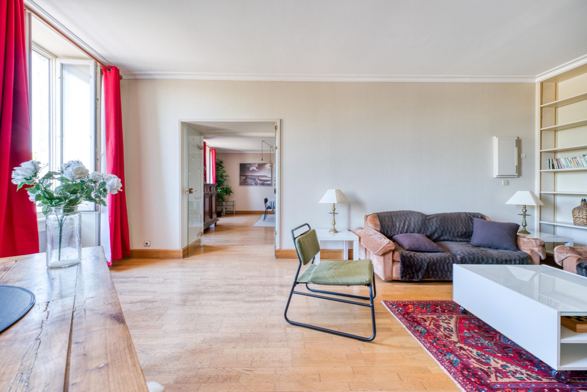 luxury apartment 5 Rooms for sale on LA ROCHELLE (17000)
