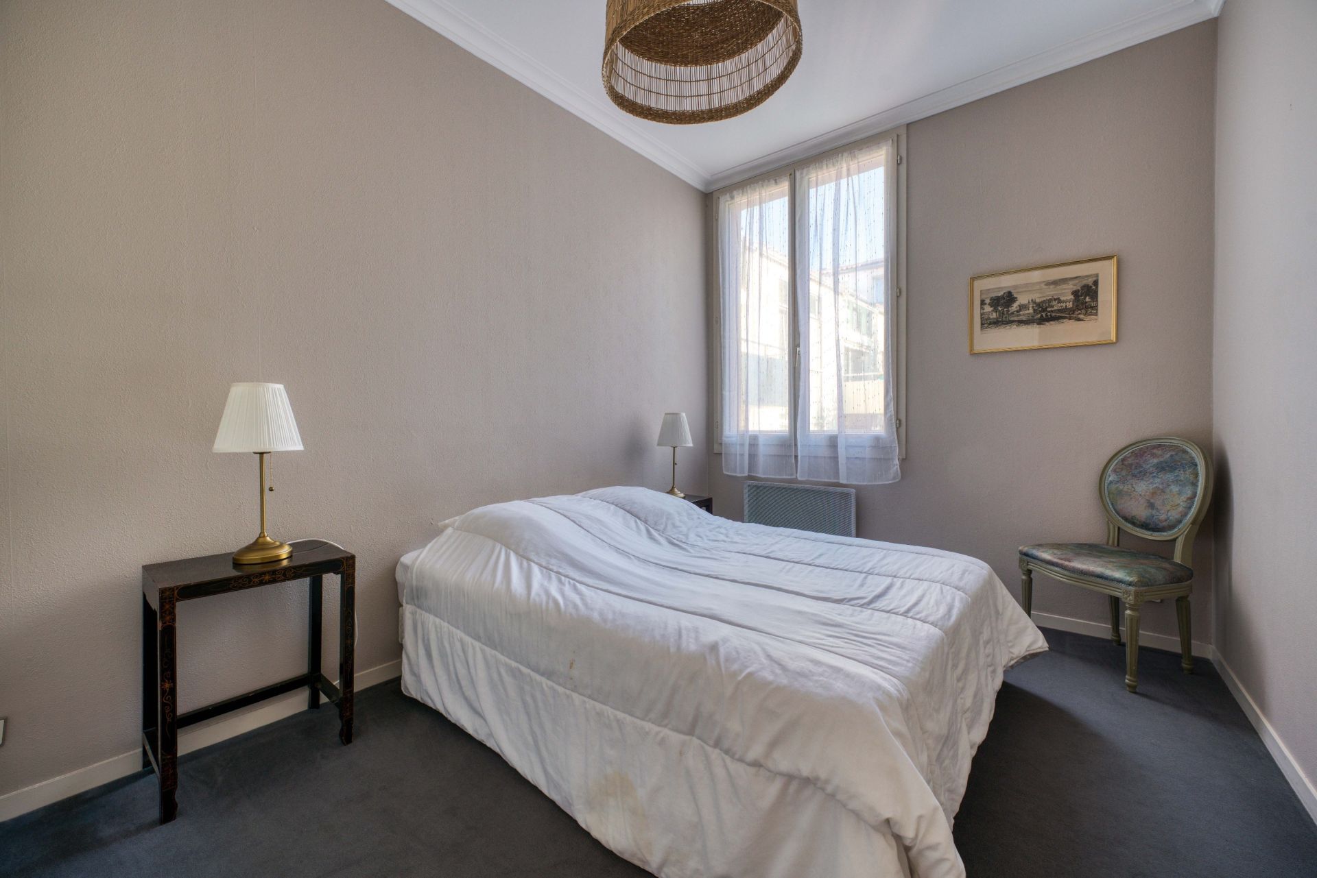 luxury apartment 5 Rooms for sale on LA ROCHELLE (17000)