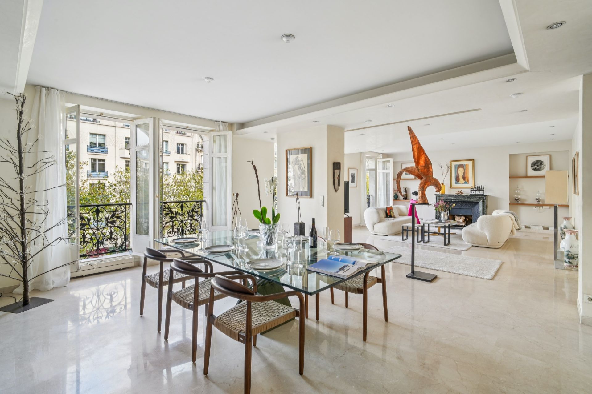 luxury apartment 5 Rooms for sale on PARIS (75007)