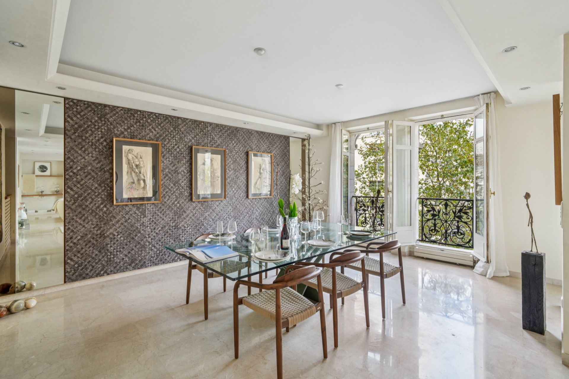 luxury apartment 5 Rooms for sale on PARIS (75007)